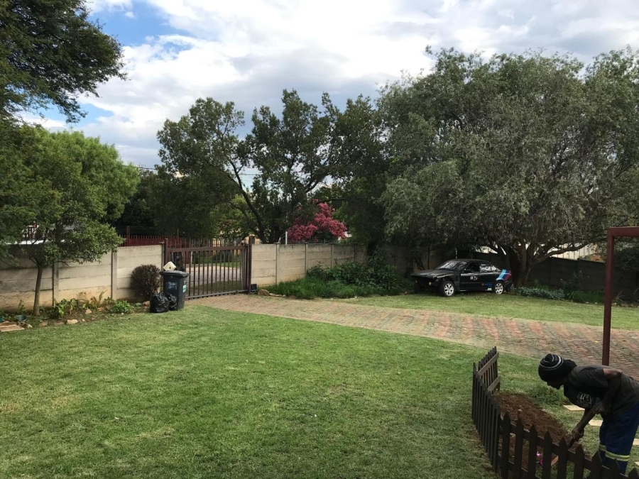 4 Bedroom Property for Sale in Witpoortjie Gauteng