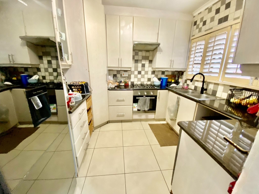 To Let 2 Bedroom Property for Rent in Sandton Central Gauteng