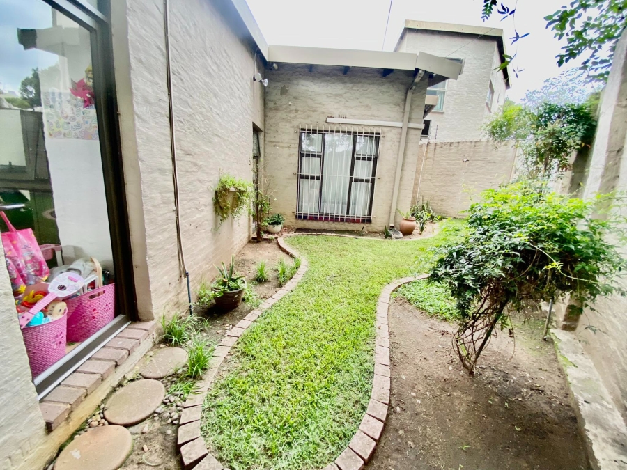 To Let 2 Bedroom Property for Rent in Sandton Central Gauteng