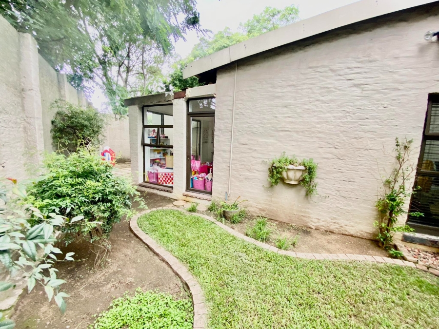 To Let 2 Bedroom Property for Rent in Sandton Central Gauteng