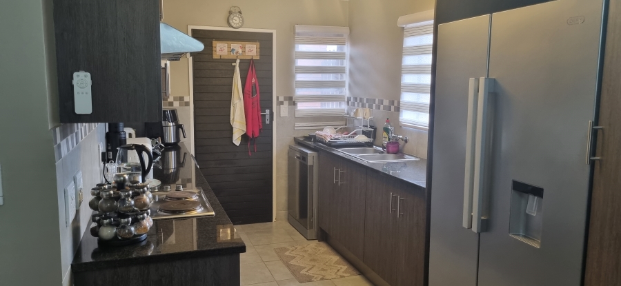 3 Bedroom Property for Sale in Amberfield Gauteng