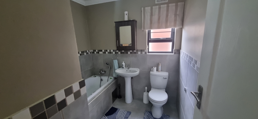 3 Bedroom Property for Sale in Amberfield Gauteng