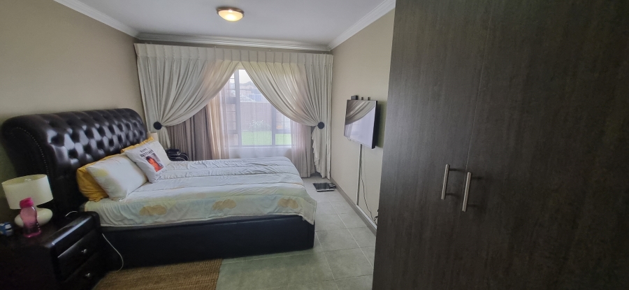 3 Bedroom Property for Sale in Amberfield Gauteng