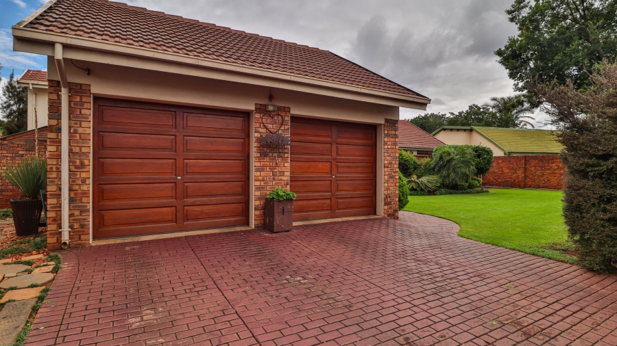 3 Bedroom Property for Sale in Pierre Van Ryneveld Gauteng