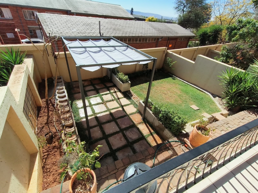 2 Bedroom Property for Sale in La Montagne Gauteng