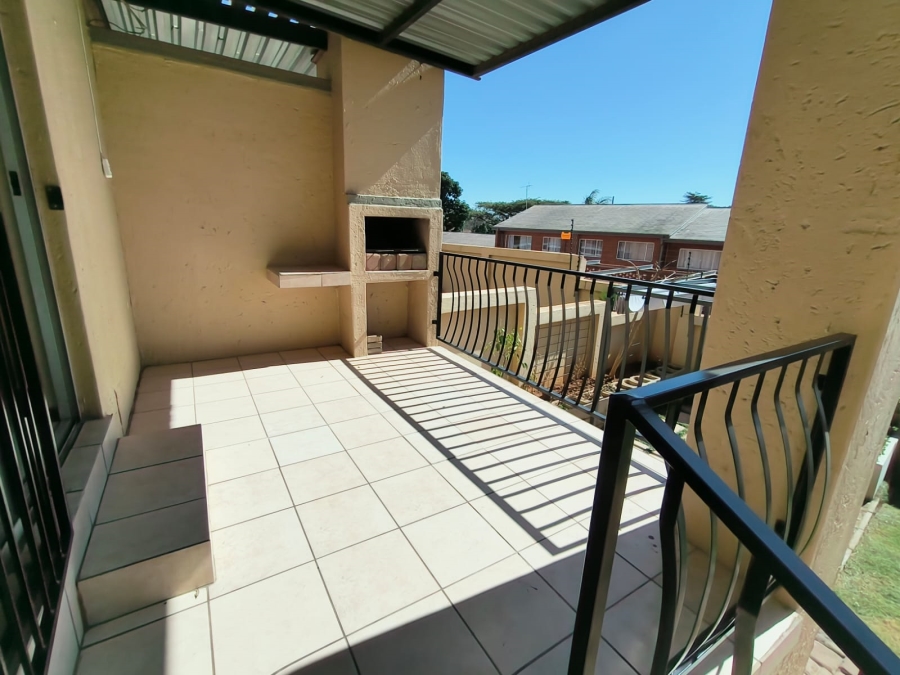 2 Bedroom Property for Sale in La Montagne Gauteng