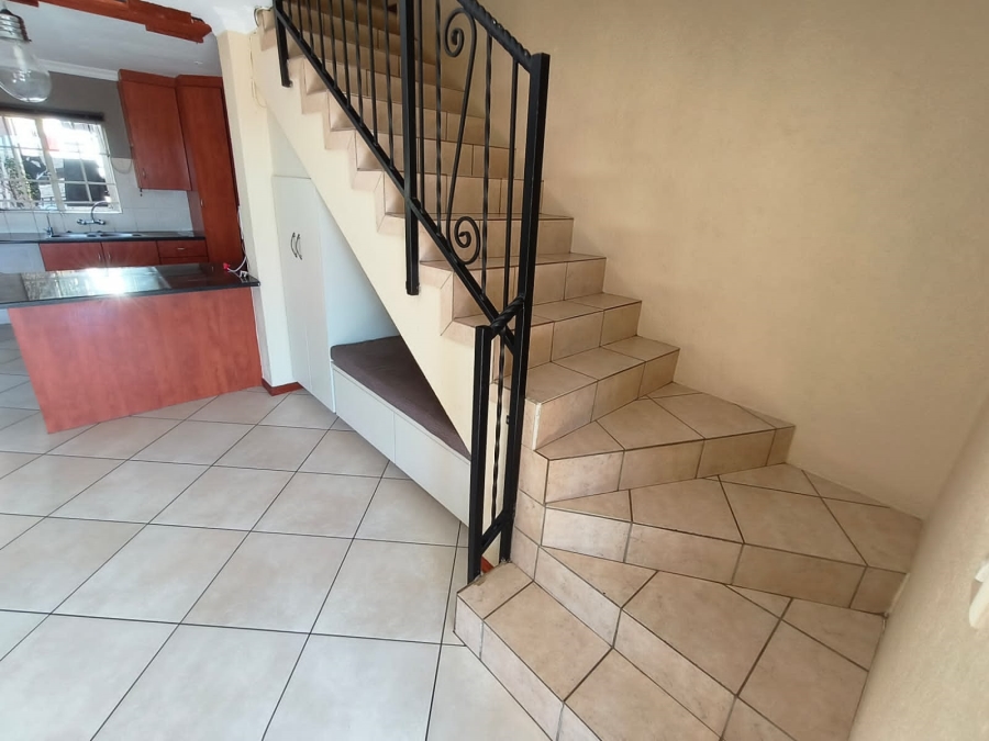 2 Bedroom Property for Sale in La Montagne Gauteng