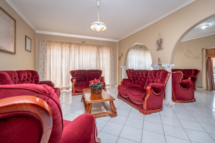 4 Bedroom Property for Sale in Rant En Dal Gauteng