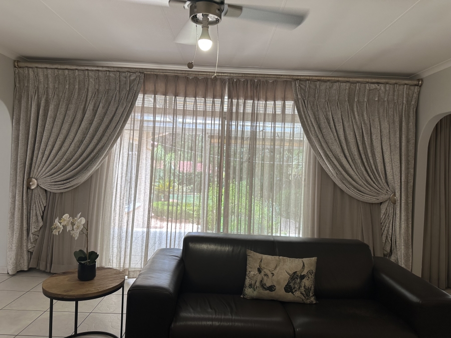 To Let 3 Bedroom Property for Rent in Paulshof Gauteng