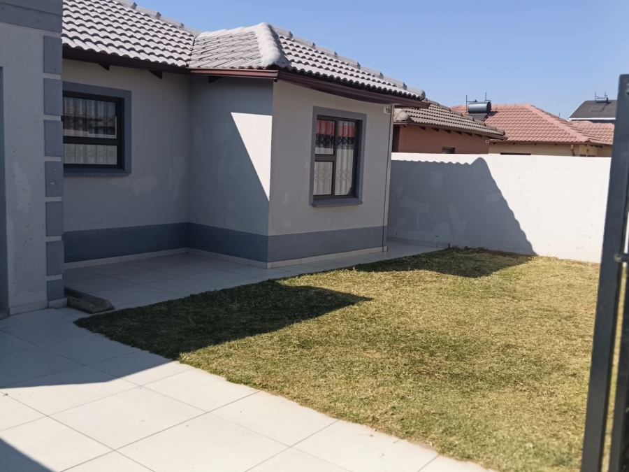 3 Bedroom Property for Sale in Windmill Park Gauteng