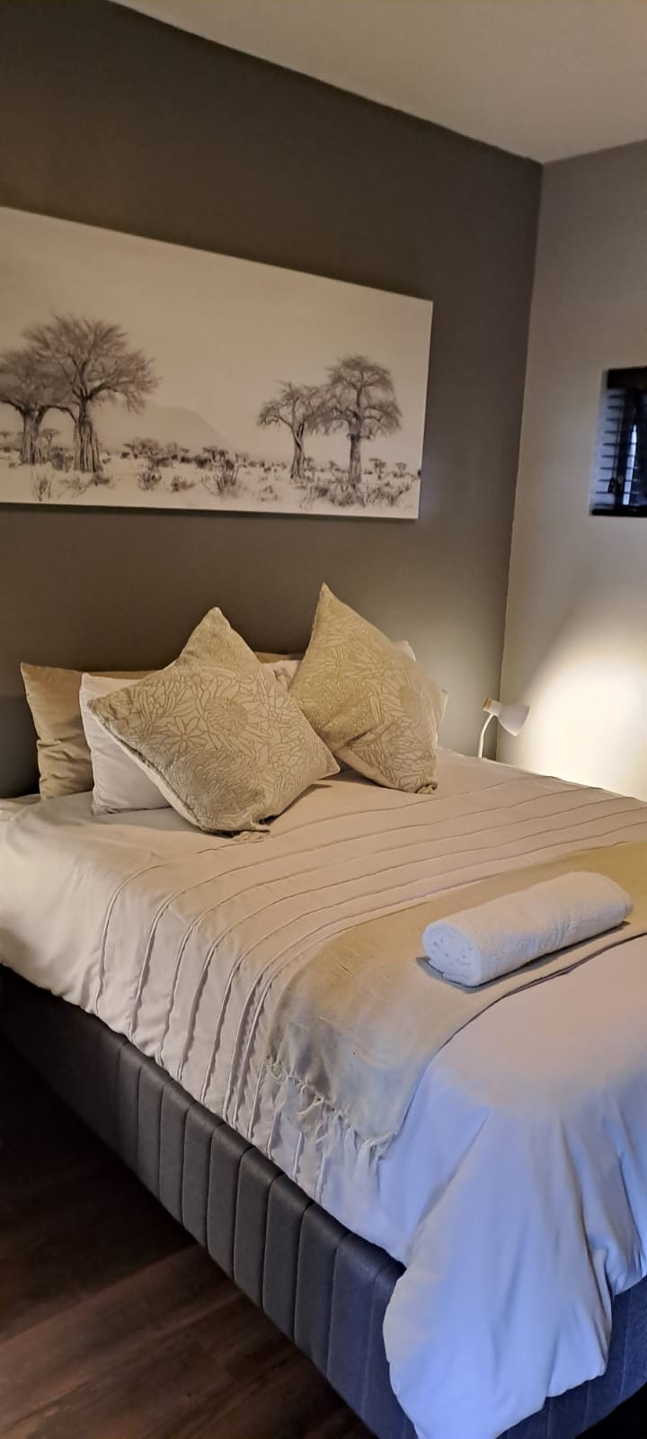 To Let 2 Bedroom Property for Rent in Rosebank Gauteng