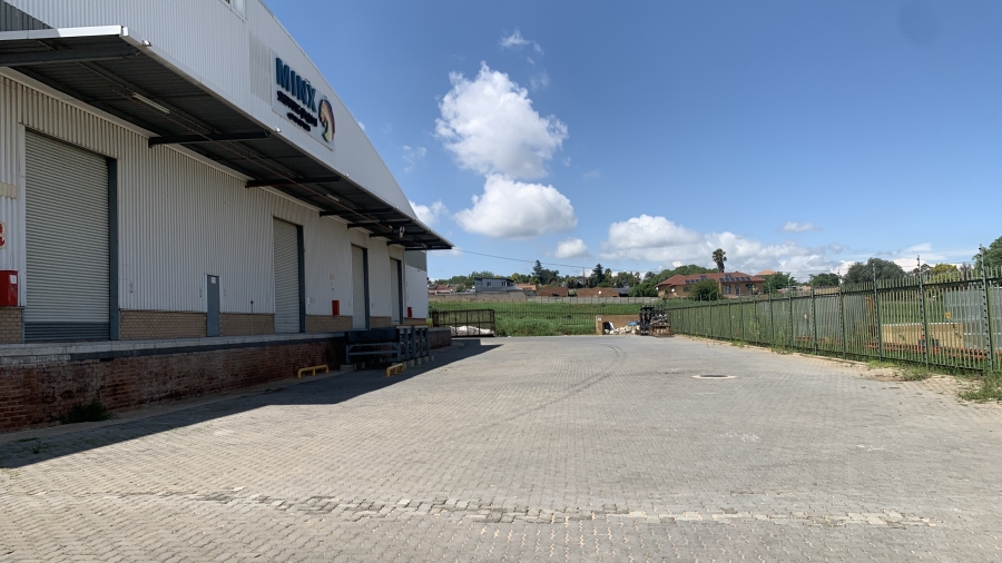 To Let commercial Property for Rent in Elandshaven Gauteng