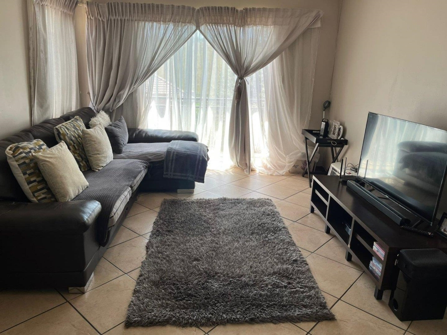 2 Bedroom Property for Sale in Sugar Bush Estate Gauteng