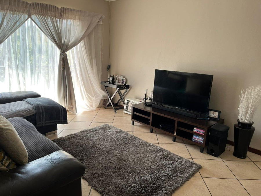 2 Bedroom Property for Sale in Sugar Bush Estate Gauteng