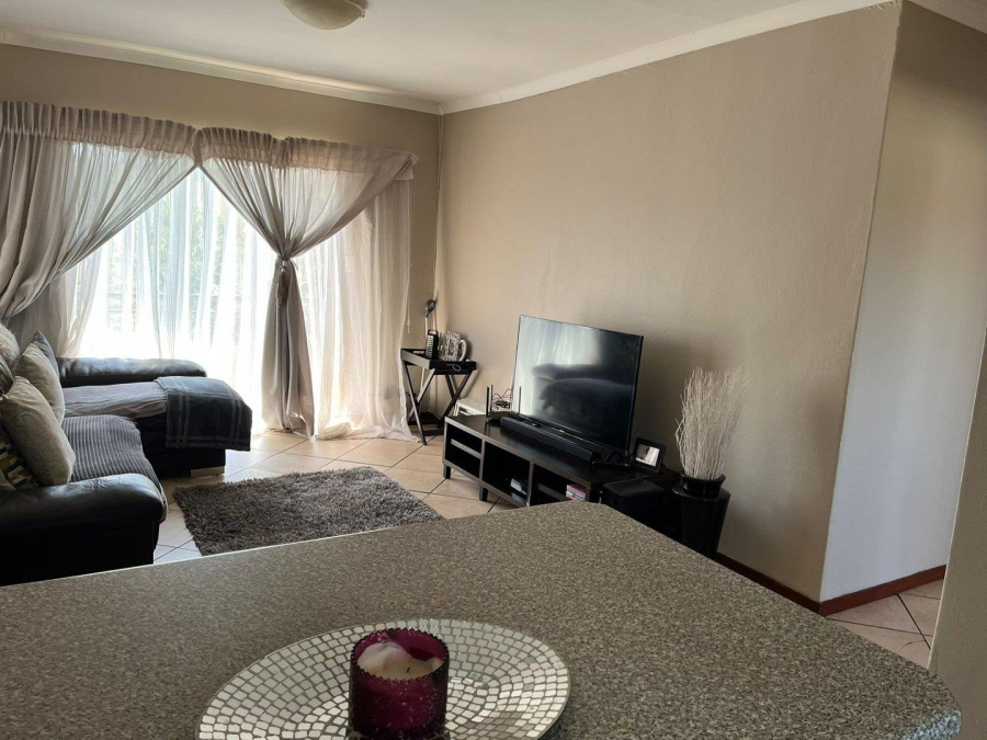 2 Bedroom Property for Sale in Sugar Bush Estate Gauteng