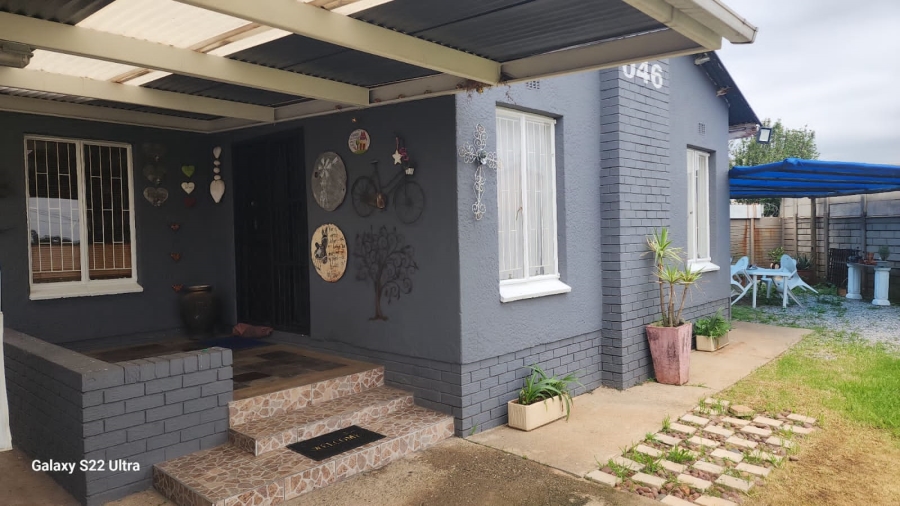 To Let 4 Bedroom Property for Rent in Lewisham Gauteng