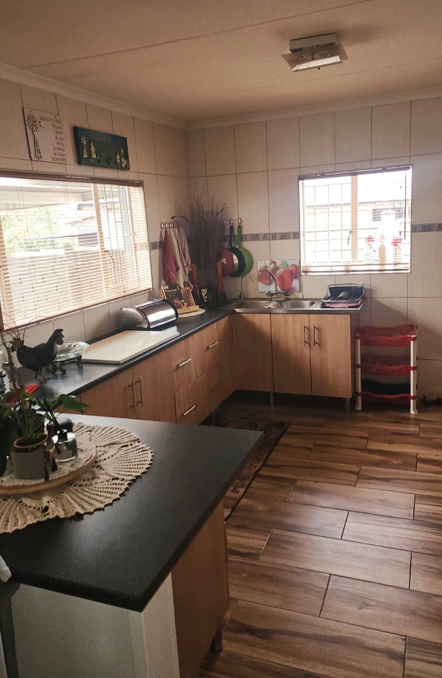 To Let 4 Bedroom Property for Rent in Lewisham Gauteng