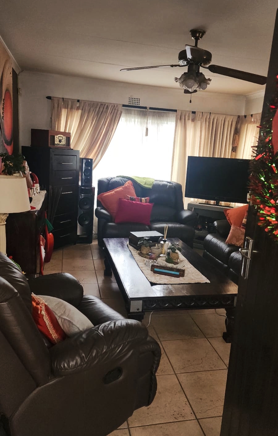 To Let 4 Bedroom Property for Rent in Lewisham Gauteng