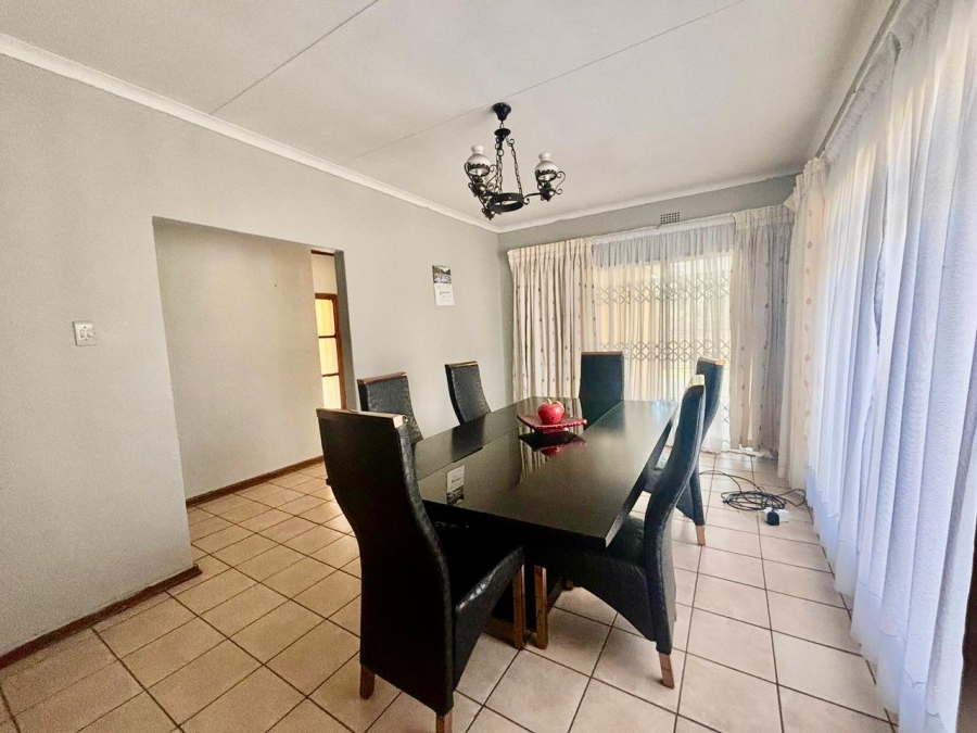 4 Bedroom Property for Sale in Vanderbijlpark SE 7 Gauteng