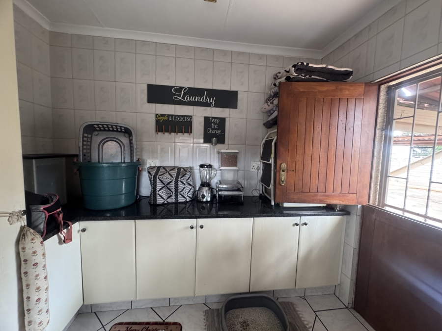 5 Bedroom Property for Sale in Selcourt Gauteng