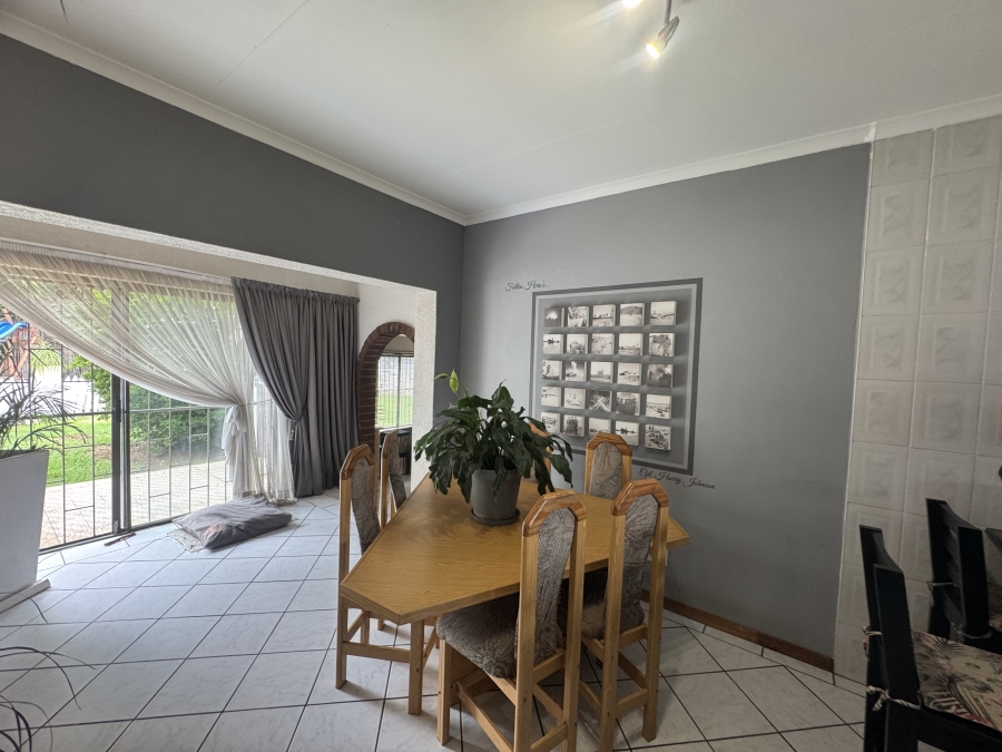 5 Bedroom Property for Sale in Selcourt Gauteng