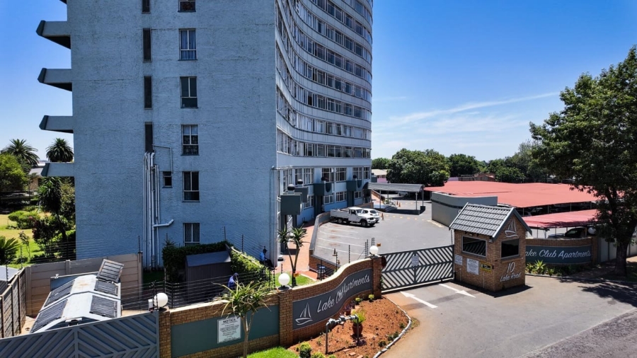 3 Bedroom Property for Sale in Denlee Gauteng