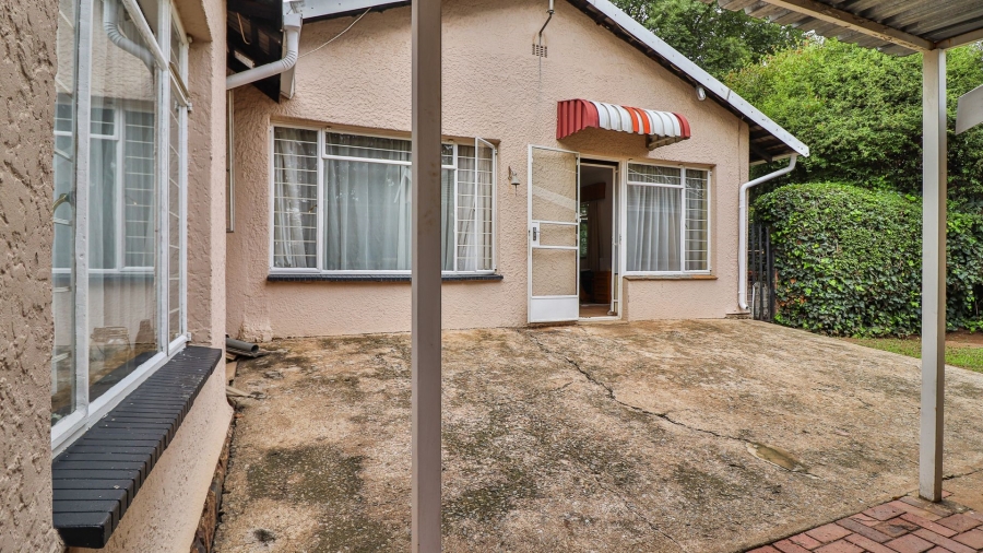 5 Bedroom Property for Sale in Parkhill Gardens Gauteng