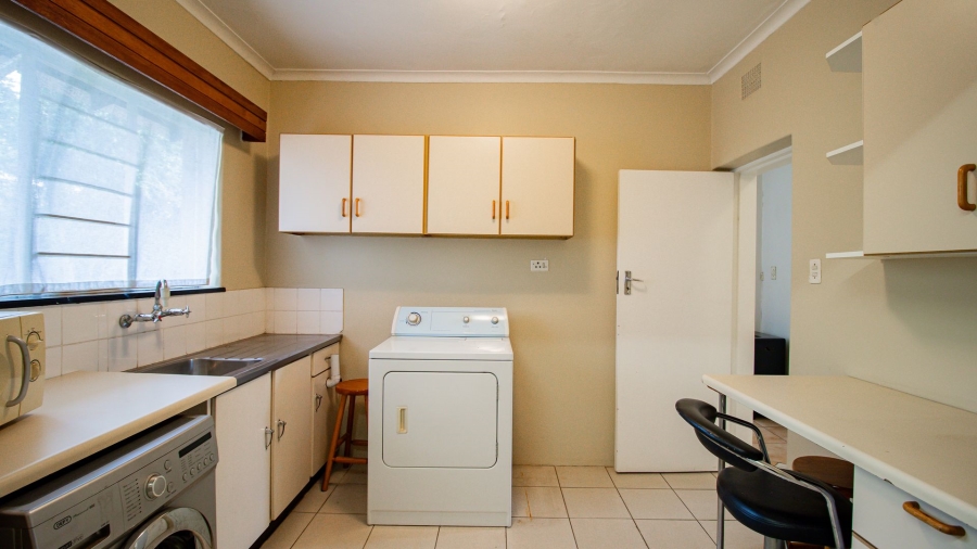 5 Bedroom Property for Sale in Parkhill Gardens Gauteng