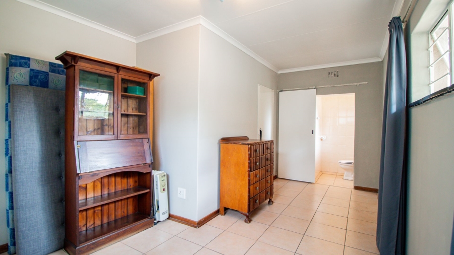 5 Bedroom Property for Sale in Parkhill Gardens Gauteng