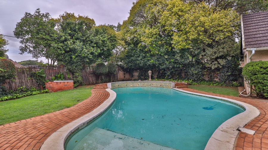 5 Bedroom Property for Sale in Parkhill Gardens Gauteng