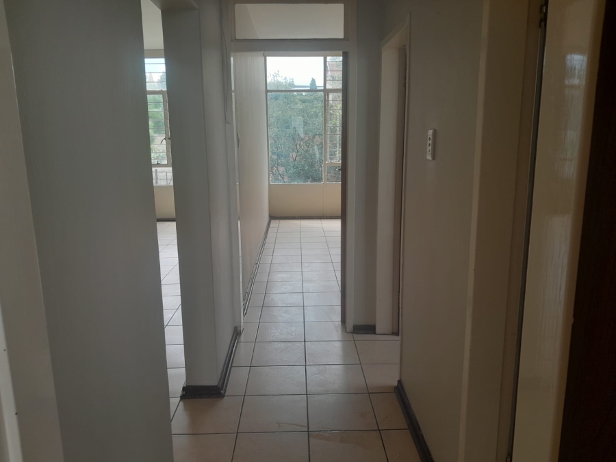 To Let 2 Bedroom Property for Rent in South Crest Gauteng