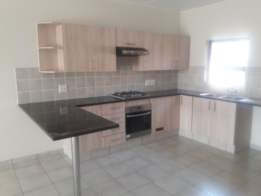 To Let 3 Bedroom Property for Rent in New Market Gauteng