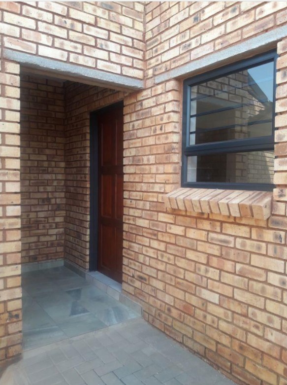 To Let 3 Bedroom Property for Rent in New Market Gauteng