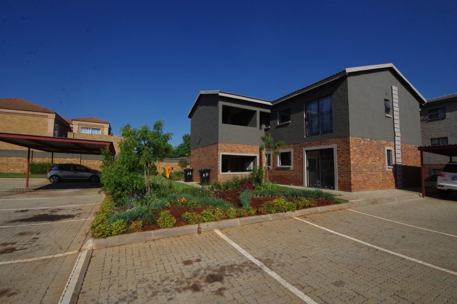 3 Bedroom Property for Sale in Kenleaf Gauteng