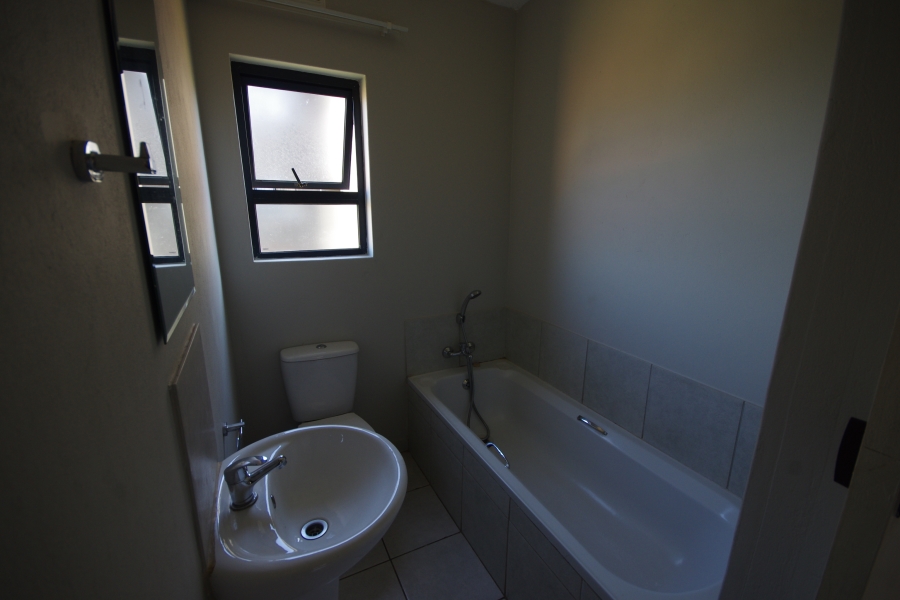 3 Bedroom Property for Sale in Kenleaf Gauteng