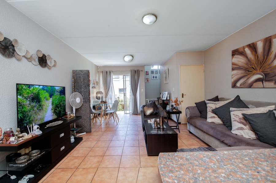 2 Bedroom Property for Sale in Sunninghill Gauteng