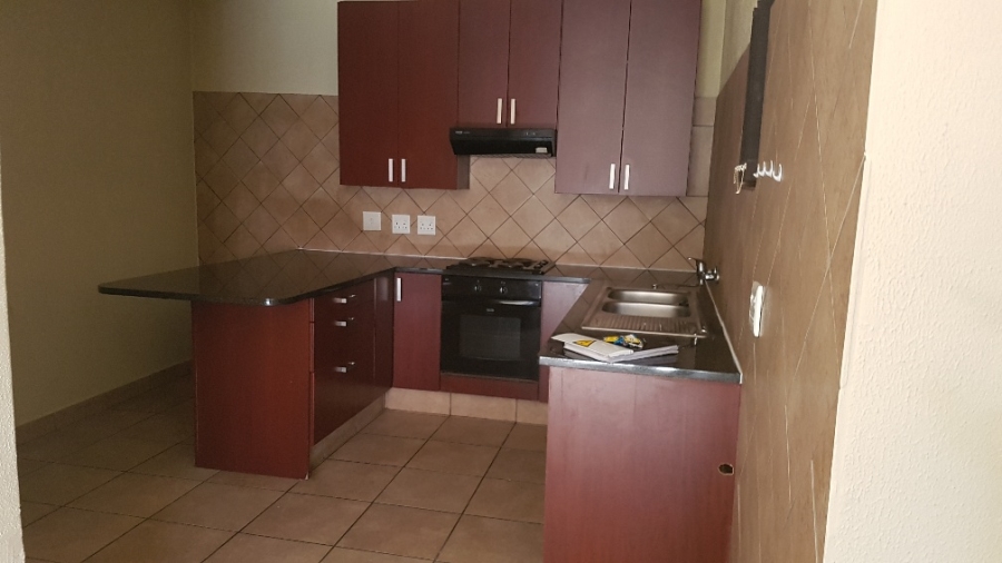 To Let 2 Bedroom Property for Rent in Dunnottar Gauteng