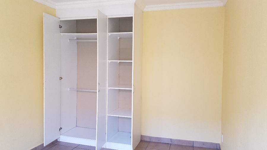 To Let 2 Bedroom Property for Rent in Dunnottar Gauteng