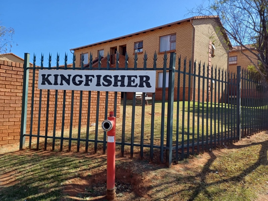 To Let 2 Bedroom Property for Rent in Albemarle Gauteng