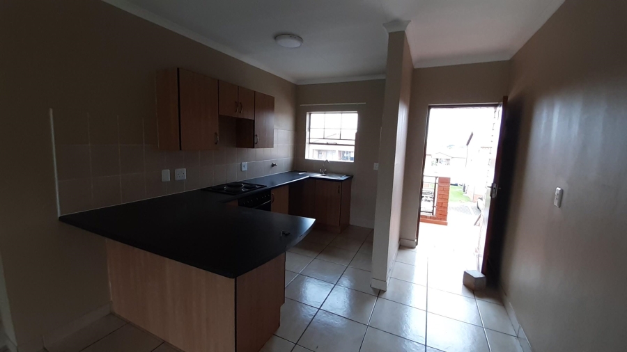 To Let 2 Bedroom Property for Rent in Albemarle Gauteng