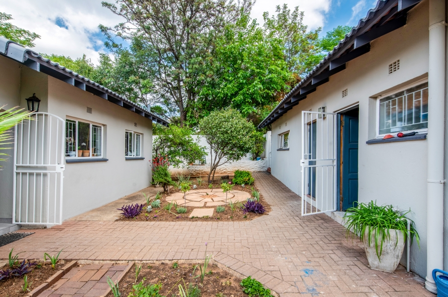 4 Bedroom Property for Sale in Paulshof Gauteng