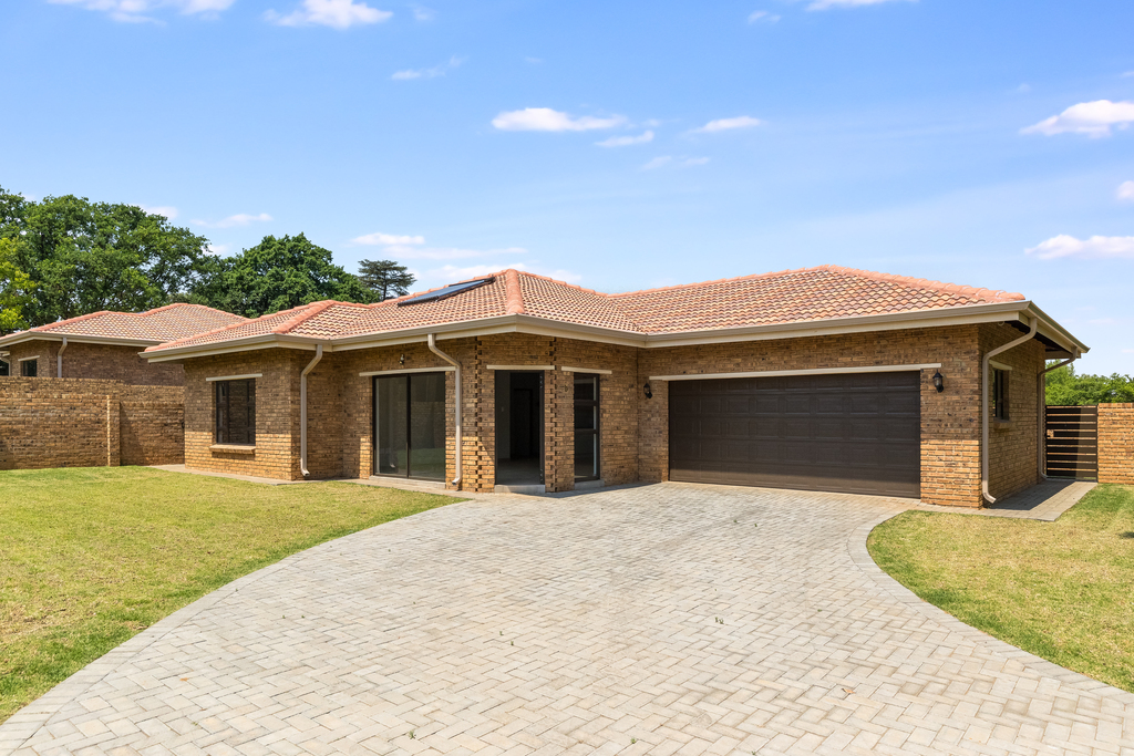 2 Bedroom Property for Sale in Mantevrede Gauteng