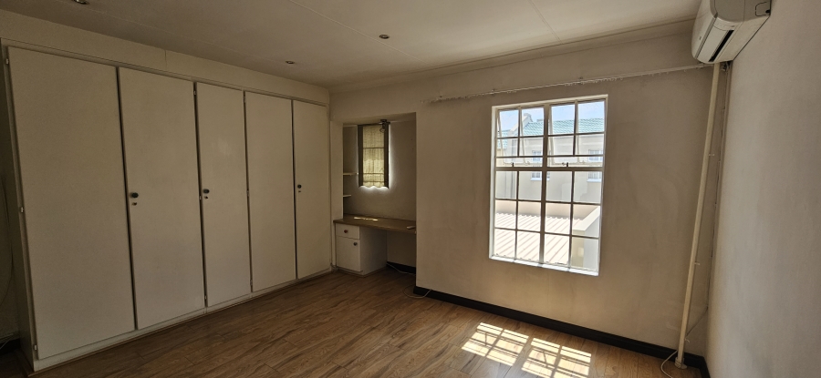 2 Bedroom Property for Sale in New Redruth Gauteng