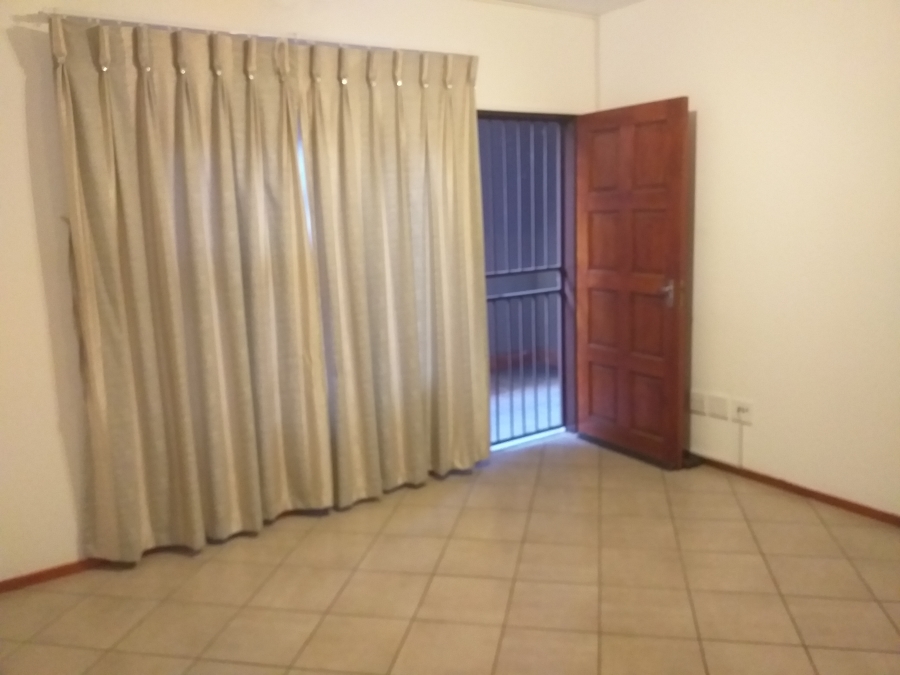 2 Bedroom Property for Sale in Albertsdal Gauteng