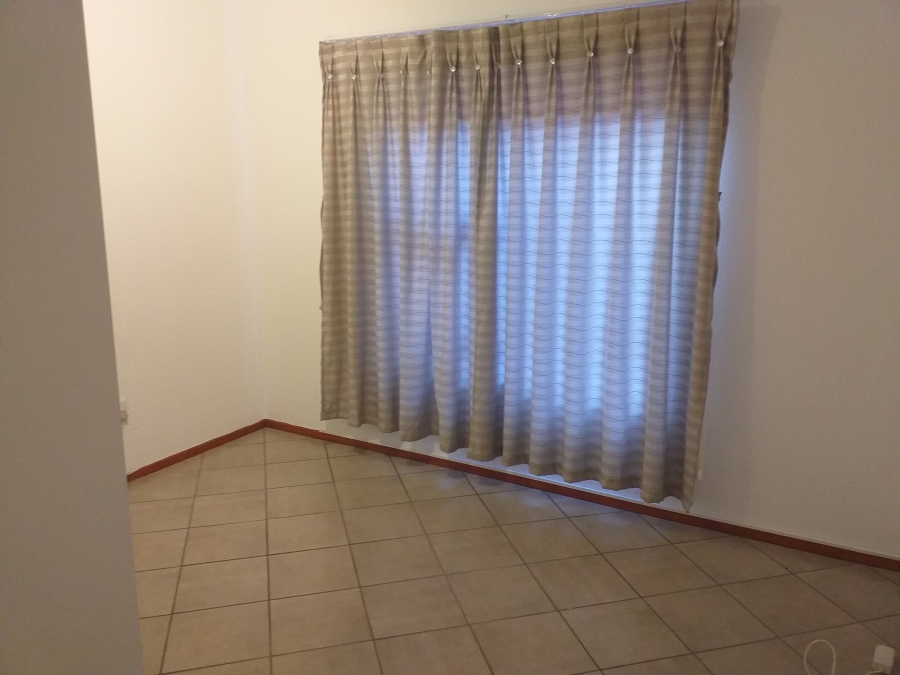 2 Bedroom Property for Sale in Albertsdal Gauteng