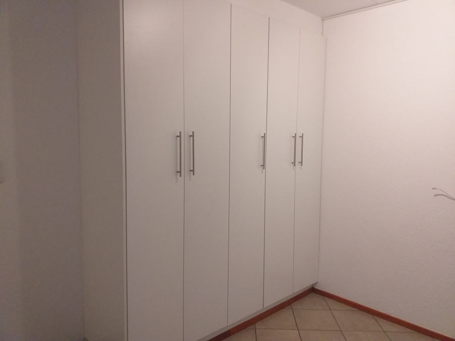 2 Bedroom Property for Sale in Albertsdal Gauteng