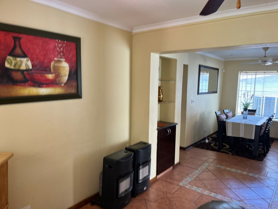 3 Bedroom Property for Sale in Oakdene Gauteng