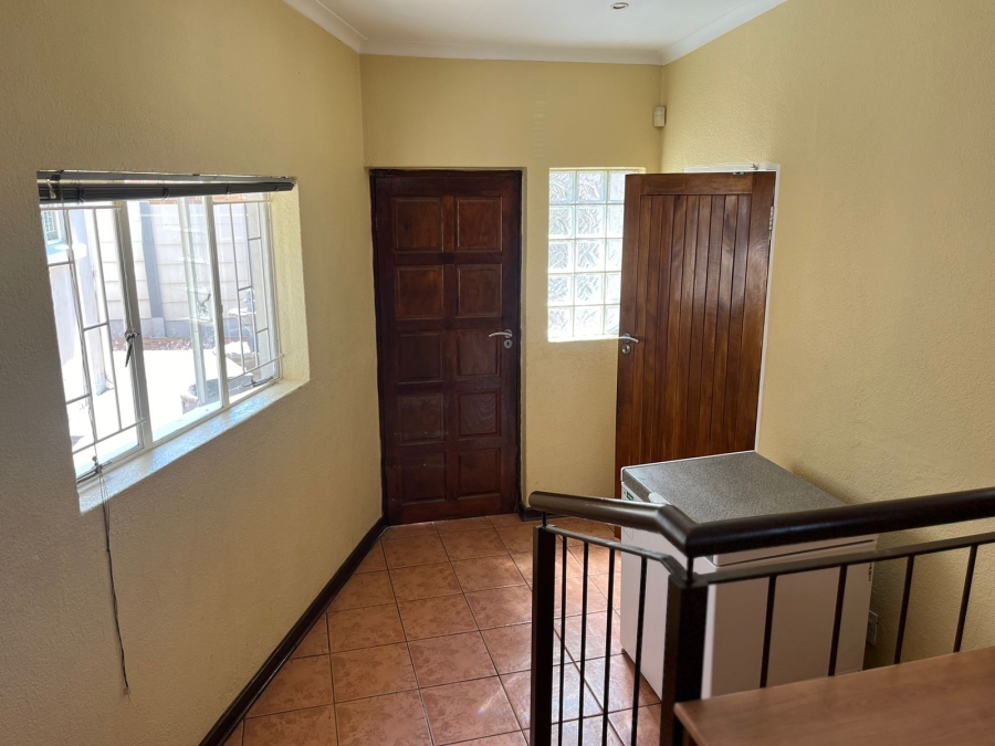 3 Bedroom Property for Sale in Oakdene Gauteng