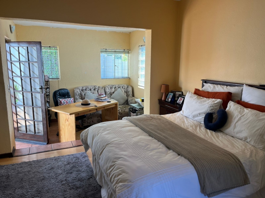 3 Bedroom Property for Sale in Oakdene Gauteng