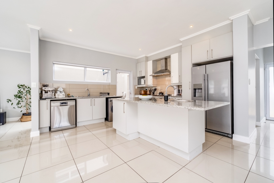 3 Bedroom Property for Sale in Bryanston Gauteng